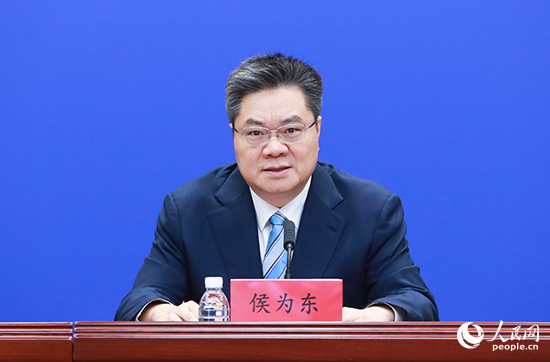 侯为东.jpg