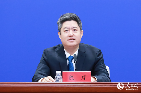 陈虔.jpg